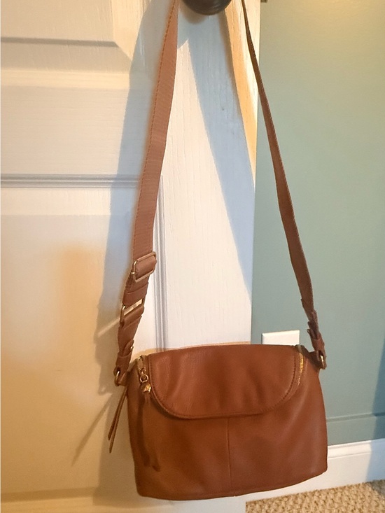 HOBO Handbags - HOBO Cognac Brown Leather Crossbody Bag